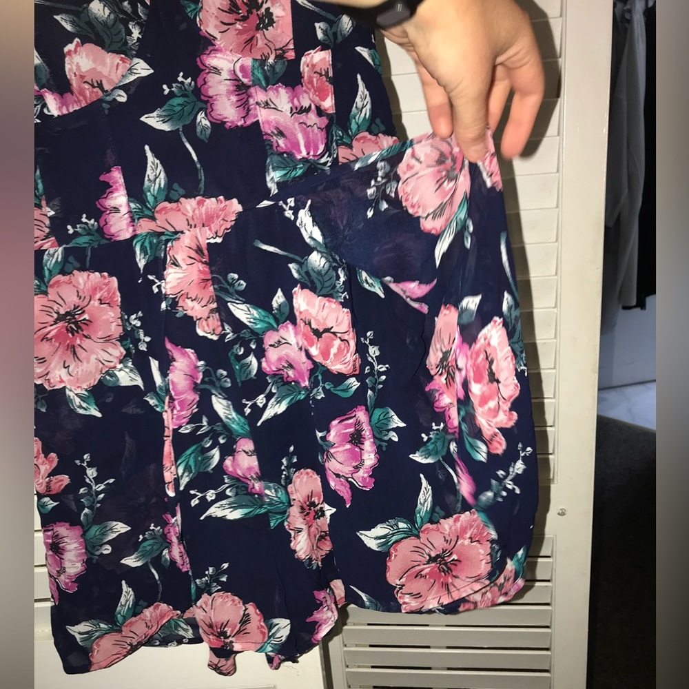 Floral target romper - Picture 10 of 10